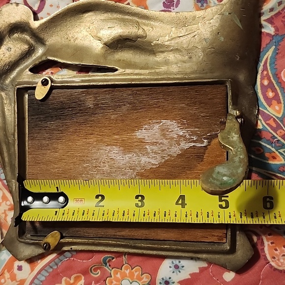 Vintage Art Nouveau Brass Picture Frame, Woman Holding Frame - Picture 7 of 10